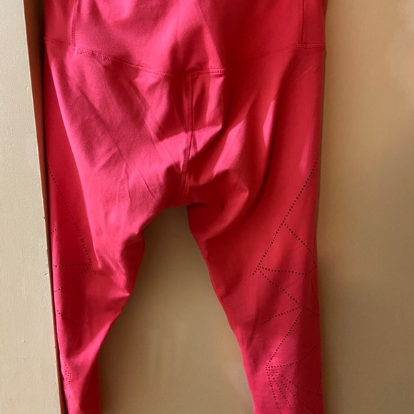 ACX orangey/peach capri yoga pants - Picture 2 of 5